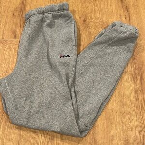 Fila women’s Sweat Joggers 
Fleece
Size - Medium
Color - Gray